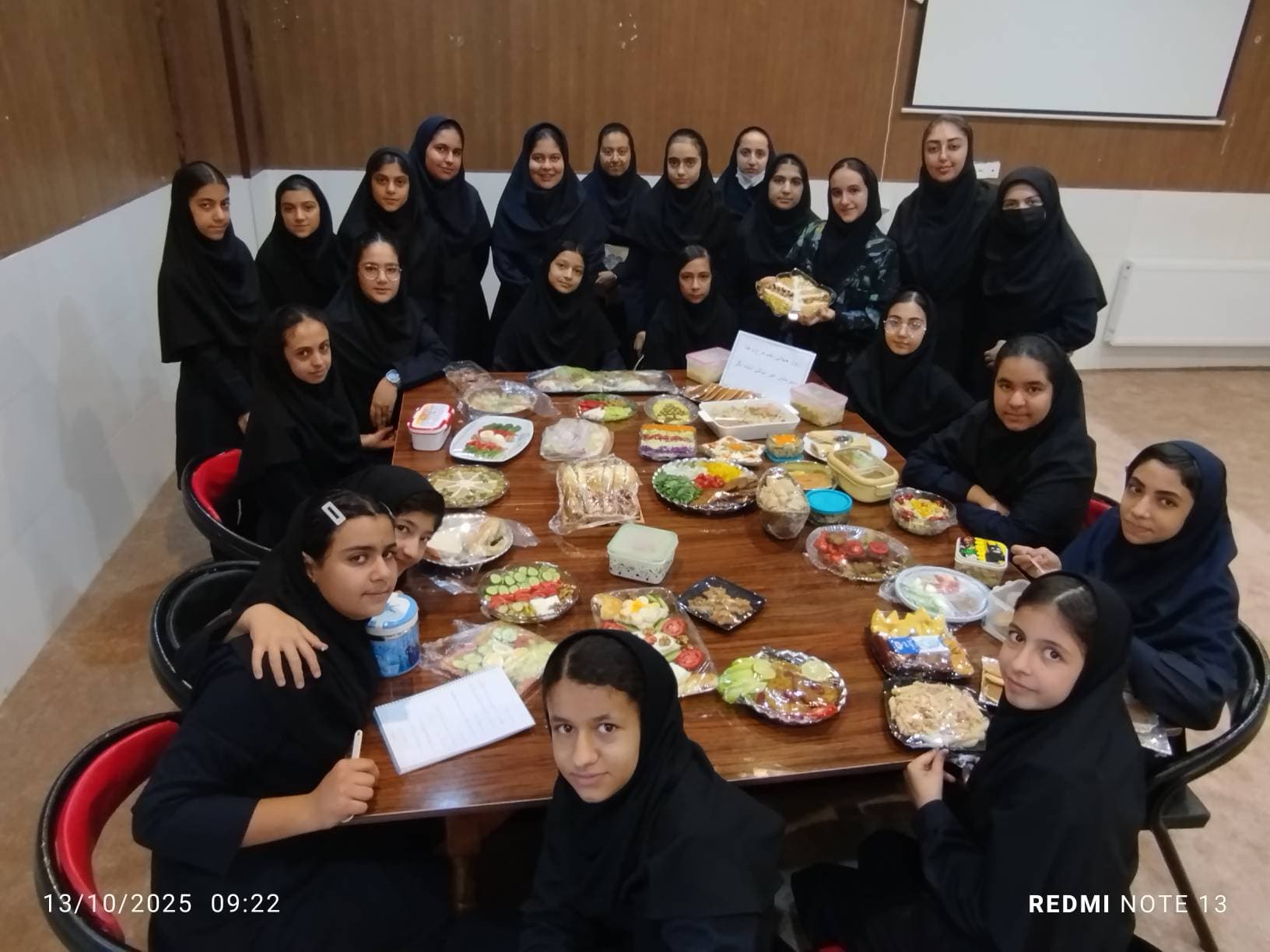 دبیرستان دخترانه غیر دولتی آینده نگر